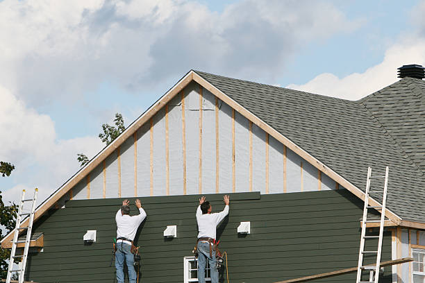 Professional Siding Contractor technician working in Moorestown, NJ